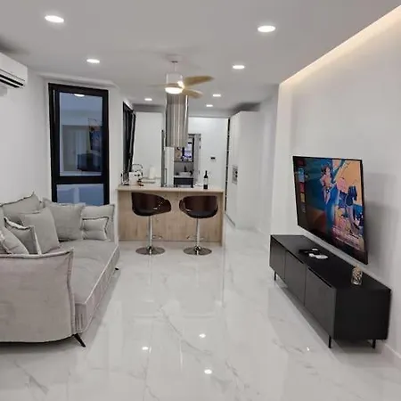 Enjoy Carnanal With Extreme Confort 4p דירה