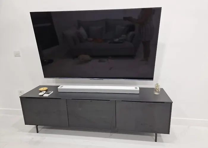 Total Comfort In The Center דירה *